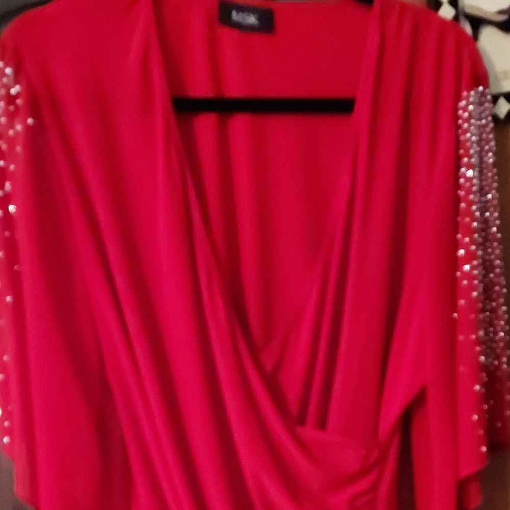 HOLIDAY TOP